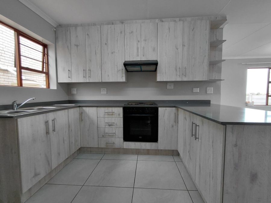 2 Bedroom Property for Sale in Wavecrest Eastern Cape